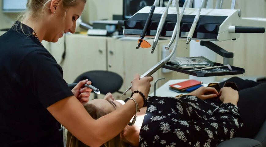 This Is Why December Is the Best Time to See Your Dentist